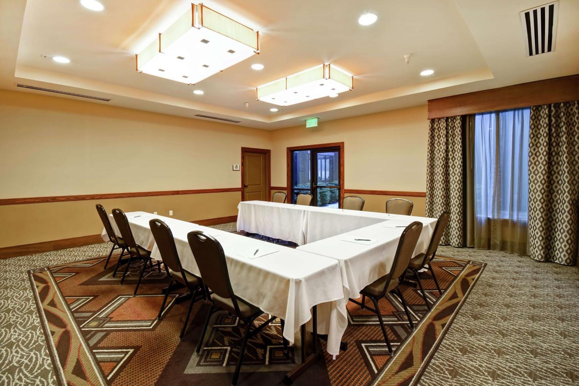 Homewood Suites By Hilton Kalispell Esterno foto