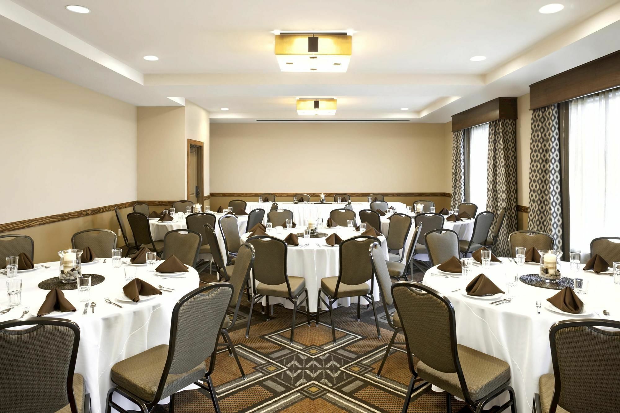 Homewood Suites By Hilton Kalispell Esterno foto